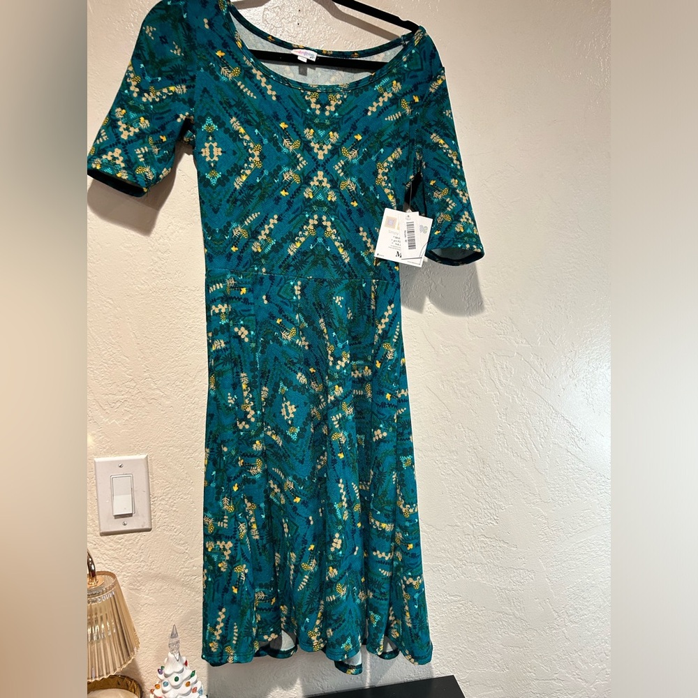 LuLaRoe NWT‎ dress size medium